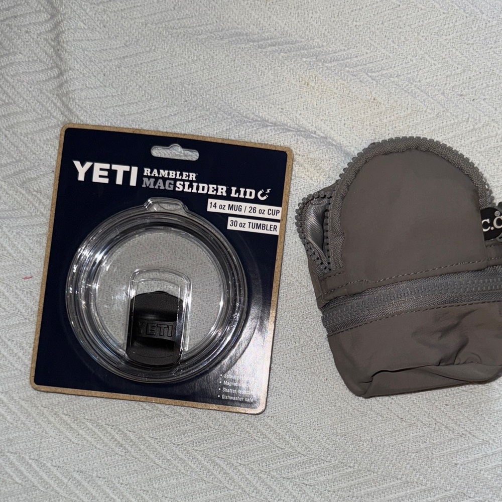 Yeti Rambler Magslider Lid with Tumbler Gray Pouch